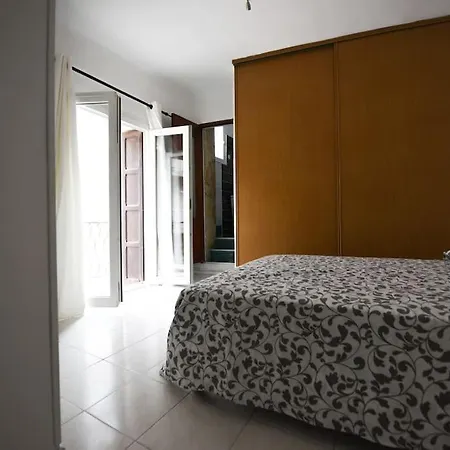 - Loft 6 Personnes. Centre / Port Apartment *