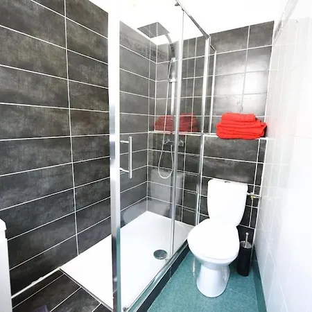 Appartement - Loft 6 Personnes. Centre / Port *